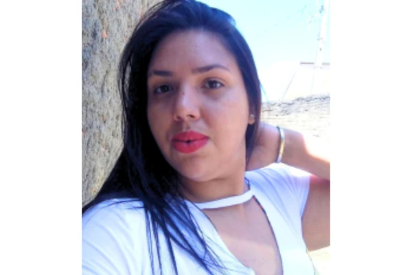 Nájylla foi morta a tiros na festa de casamento por Reprodução