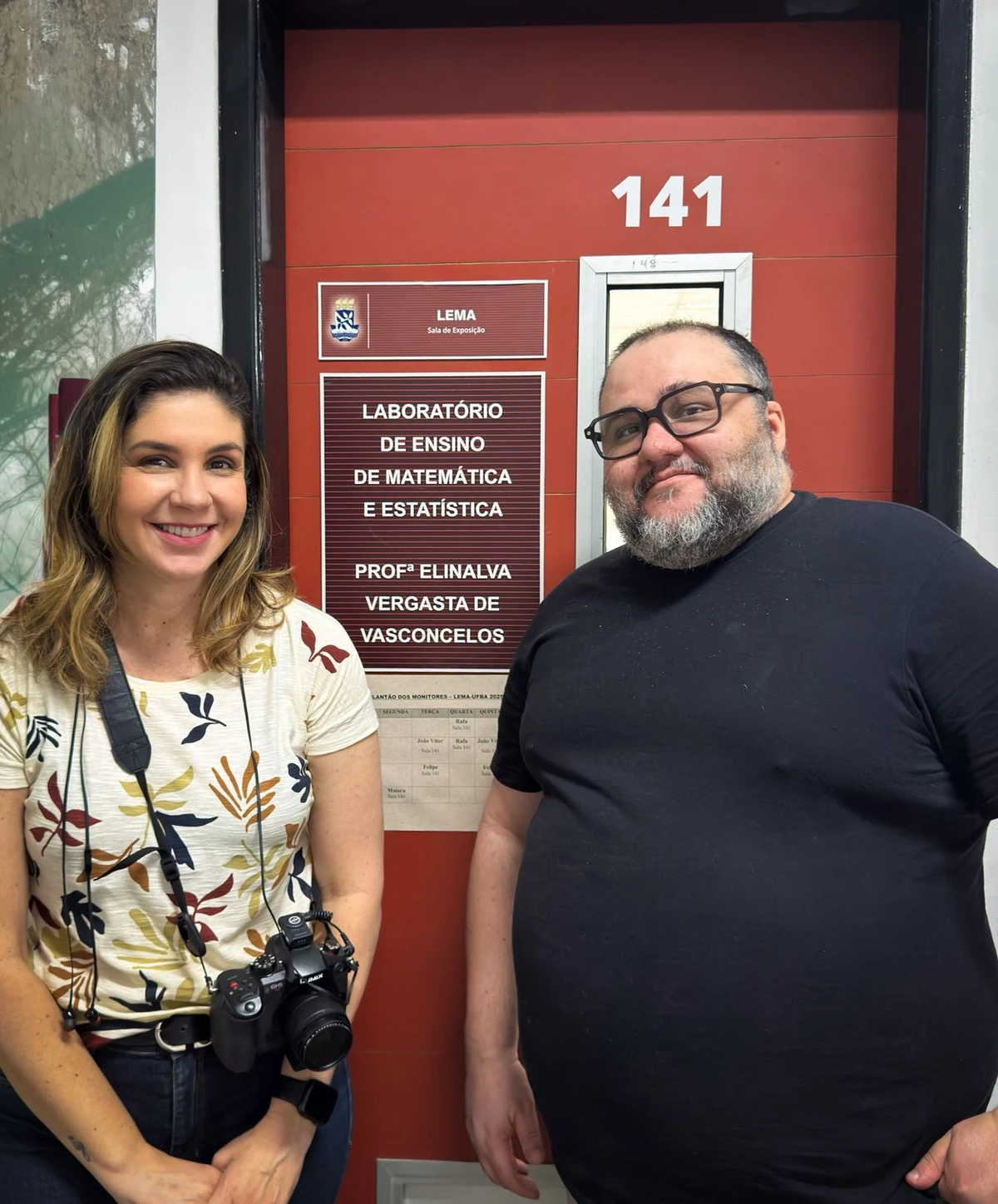 Nalini e Larriri Vasconcelos responsáveis pela produção do áudiovisual na frente do Laboratório