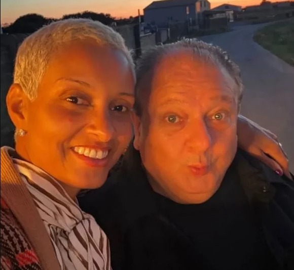 Rosângela Jacquin é esposa de Érick Jacquin há mais de 20 anos e atua nos negócios do chef francês por Reprodução