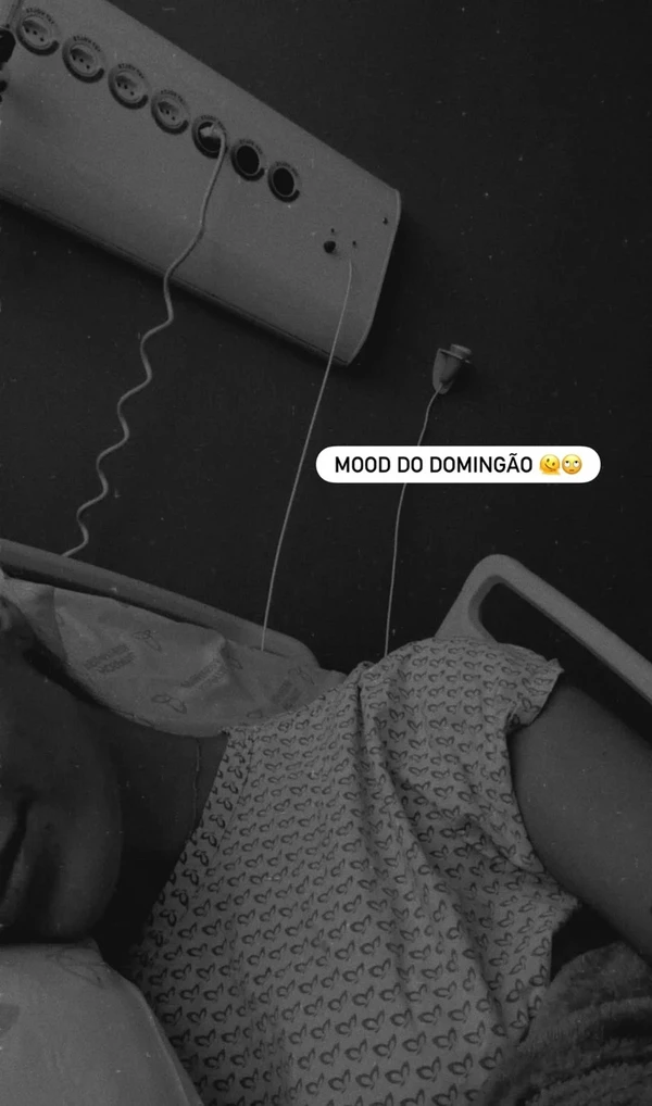 Vocalista da Calcinha Preta, Ohara Ravick, desfalca banda após parar no hospital   por Reprodução/Instagram