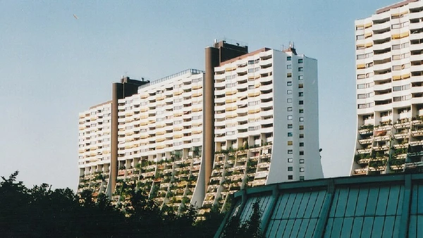 Wohnpark Alt-Erlaa (Viena, Áustria), cerca de 9 mil pessoas por Gunnar Klack / Wikimedia Commons
