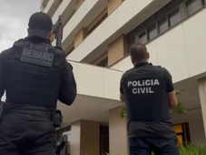 Imagem - Polícia cumpre mandados por crimes sexuais contra crianças e adolescentes em prédio de luxo em Salvador