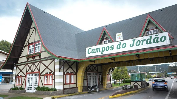Campos do Jordão (SP) por Marco Ankosqui / MTur / Wikimedia Commons
