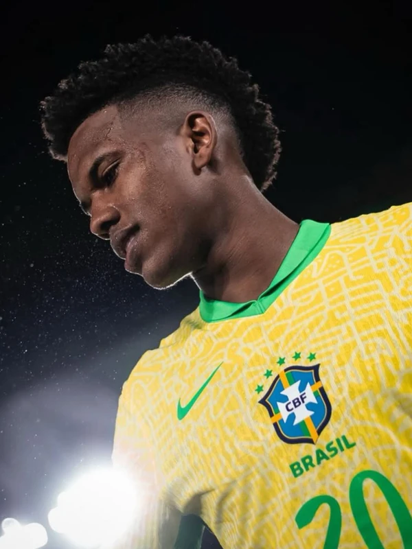 Estevão pela Seleção Brasileira por Reprodução/Redes Sociais