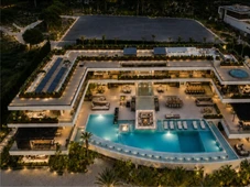 Imagem - Craque de futebol casado com ex-vendedora constrói megamansão de R$ 145 milhões em área de luxo