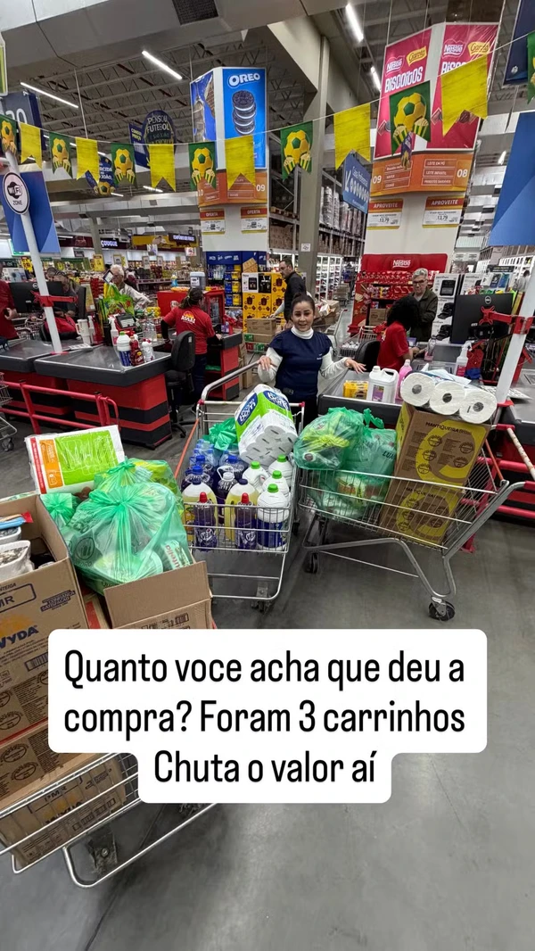 Eliezer fez as compras da casa com funcionária por Reprodução/Instagram