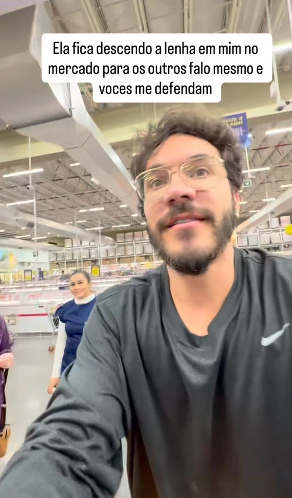 Eliezer fez as compras da casa com funcionária por Reprodução/Instagram