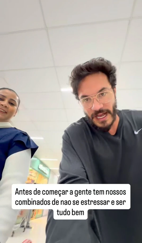 Eliezer fez as compras da casa com funcionária por Reprodução/Instagram