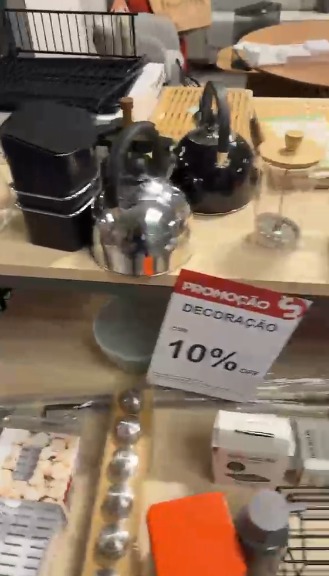 Nas lojas, descontos são de 50% por Reprodução / Leitor CORREIO 
