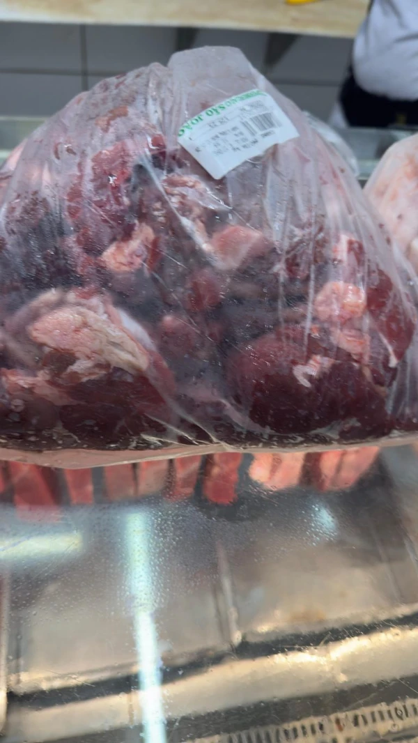 Supermercado é alvo de fiscalização e tem 149 kg de carne apreendidos pelo Procon por Divulgação 