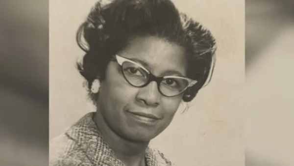 Susan Young Browne  por  Reprodução