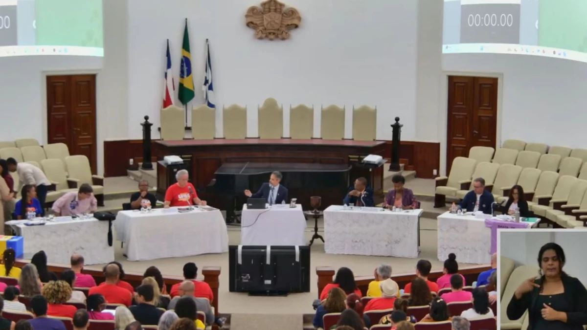 Debate foi transmitido ao vivo pela TV Ufba