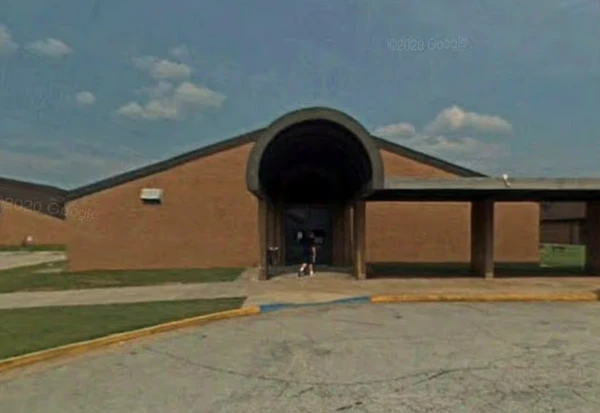 Escola onde episódio aconteceu por Reprodução