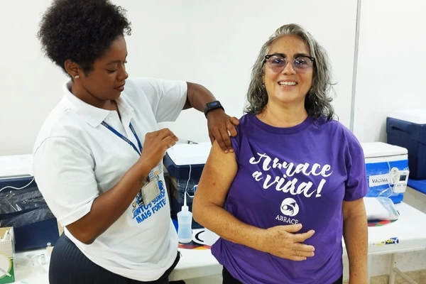 Feira de Saúde oferece exames, vacinação e orientações gratuitos em Salvador