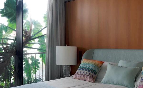 Isabeli Fontana e Di Ferrero mostraram apartamento de luxo em São Paulo com obras de arte, móveis assinados e décor fashionista por Reprodução/YouTube