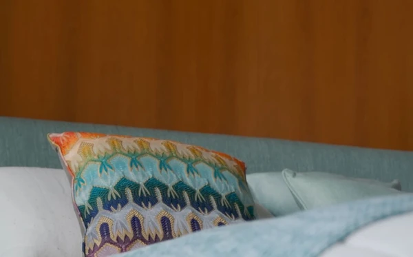 Isabeli Fontana e Di Ferrero mostraram apartamento de luxo em São Paulo com obras de arte, móveis assinados e décor fashionista por Reprodução/YouTube