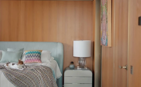 Isabeli Fontana e Di Ferrero mostraram apartamento de luxo em São Paulo com obras de arte, móveis assinados e décor fashionista por Reprodução/YouTube
