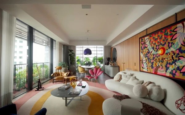 Isabeli Fontana e Di Ferrero mostraram apartamento de luxo em São Paulo com obras de arte, móveis assinados e décor fashionista por Reprodução/YouTube