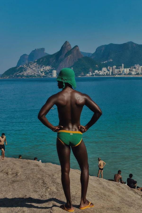 Os looks são assinados pelo estilista Jackson Machado   por @falcao.ft