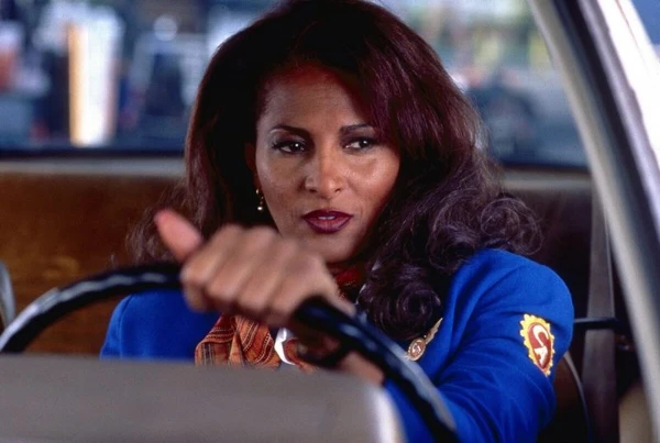 Pam Grier por Reprodução