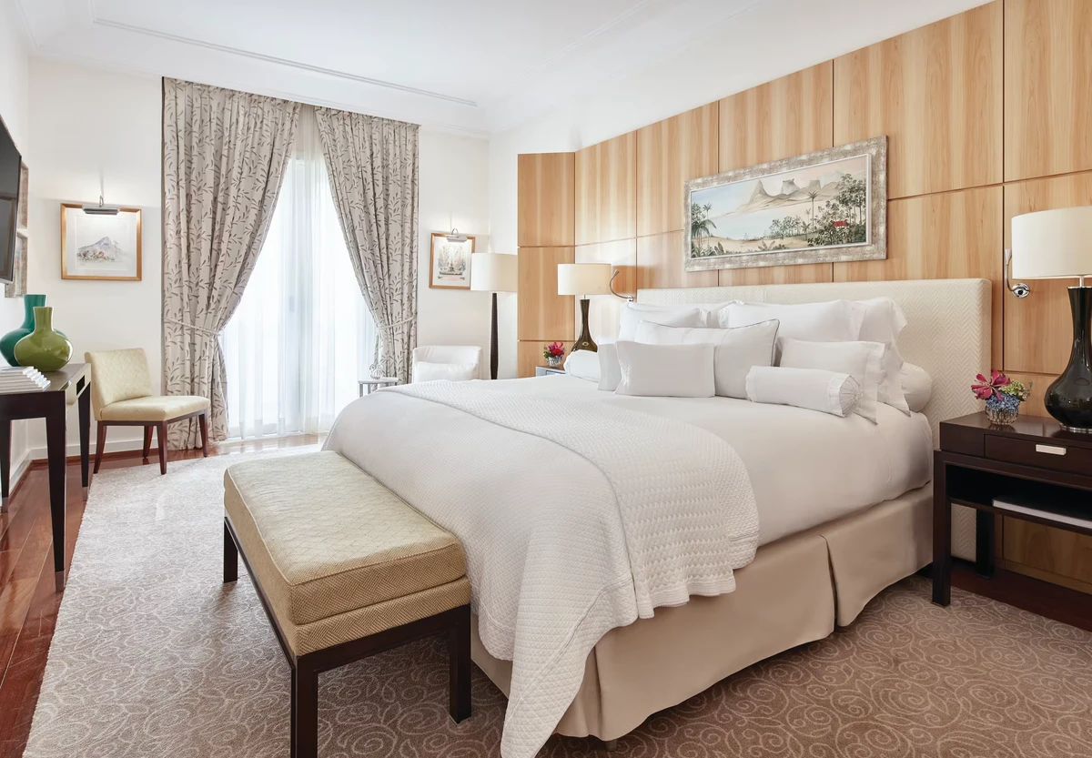 Suíte de luxo no Copacabana Palace reúne varanda exclusiva e vista para um dos cenários mais famosos do Rio por Divulgação/Copacabana Palace