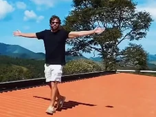 Imagem - Como é a 'Casa da Montanha Mágica' do ex-galã de 'Malhação' com tecnologia térmica e vista para as nuvens