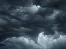 Imagem - Ciclone vai chegar ao Brasil com alerta de tempestade e trovoada; ventos passam de 100km/h