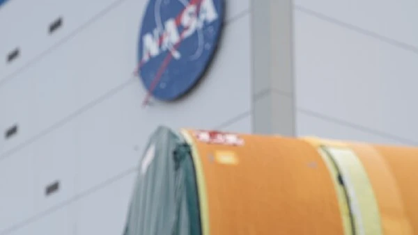 Artemis III está prevista para 2027 e deve testar, em órbita baixa da Terra, a integração da Orion com sistemas comerciais de pouso lunar por NASA / Brandon Hancock