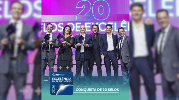 Com 20 selos de excelência da ABF e 24 milhões de refeições servidas ao ano, rede brasiliense acelera em 2026 para consolidar domínio sobre gigantes globais do fast-food. por Foto: reprodução/LinkedIn