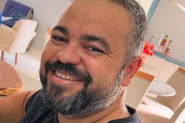 Éric Lira foi alvo de ataque a tiros por Reprodução
