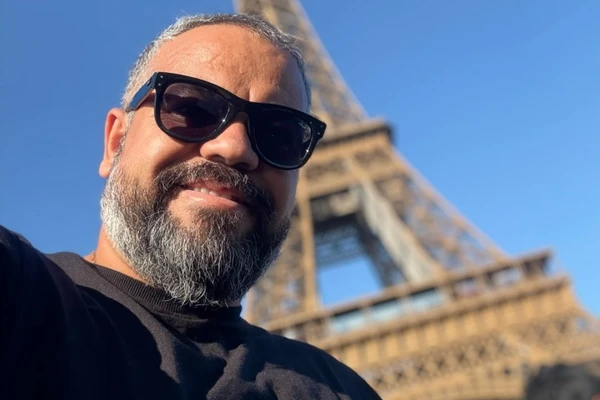 Éric Lira foi alvo de ataque a tiros por Reprodução