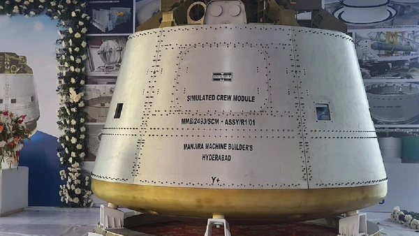 Gaganyaan, primeira missão tripulada da Índia, é projetada para 2027, com astronautas em órbita baixa da Terra por Indian Space Research Organisation / Wikimedia Commons