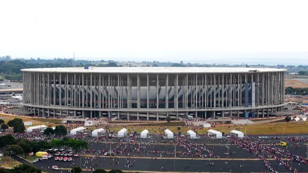 A capacidade de operação e a estrutura para receber grandes massas são pontos que a Fifa monitora com rigor para o próximo Mundial. Arquivo/Agência Brasil por AGENCIA BRASIL