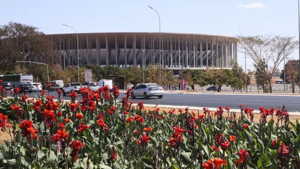 Cartão-postal de Brasília, o Estádio Mané Garrincha pode ficar fora do cronograma oficial da Copa de 2027 por questões contratuais. Antonio Cruz/Agência Brasil por AGENCIA BRASIL