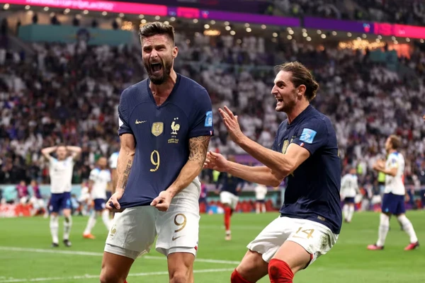 Olivier Giroud — França — 36 anos e 71 dias: Giroud garantiu a vitória da França por 2x1 sobre a Inglaterra, nas quartas de final da Copa do Mundo de 2022, no Catar, com um gol decisivo nos minutos finais. por Reprodução/Fifa