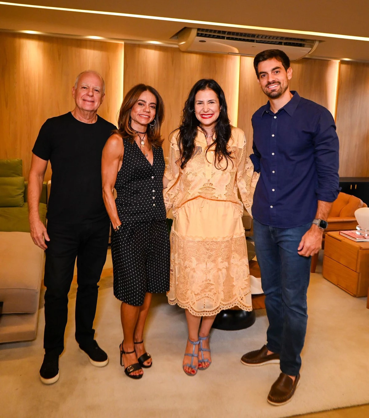 Paulo, Roberta, Vivian Coser e Vitor Coelho