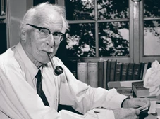 Imagem - 'A pior solidão é não se sentir confortável na própria companhia' - a reflexão atribuída a Carl Jung sobre vazio emocional