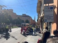 Imagem - Motorista em alta velocidade atinge pedestres no centro de cidade da Itália e deixa feridos graves