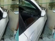 Imagem - Carro automático invade ótica após motorista confundir pedais no sul da Bahia