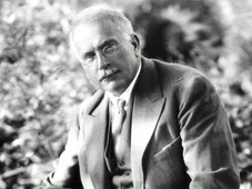 Imagem - Frase do dia da Psicologia: 'Aquilo que negamos nos submete, aquilo que aceitamos nos transforma' - a reflexão de Carl Jung sobre autoconhecimento