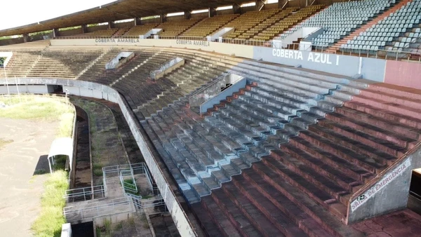 Estádio está em situação deplorável por Reprodução