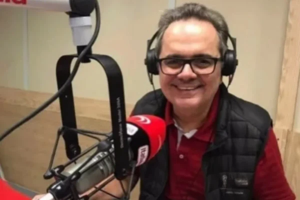 Milton Naves por Reprodução