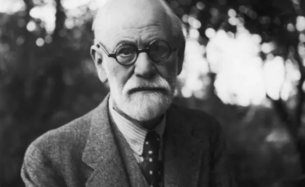 O criador da psicanálise teve seis filhos, incluindo Anna Freud, que também virou referência na psicologia. por Reprodução