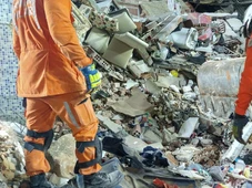 Imagem - Sobe para três número de mortos após desabamento de prédio em Salvador