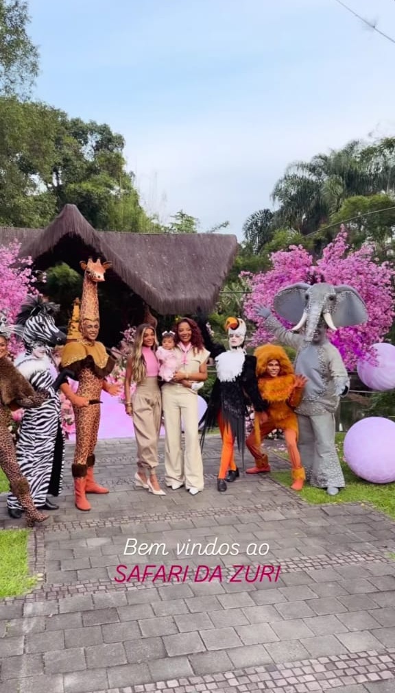 Filha de Ludmilla e Brunna Gonçalves comemora 1º aniversário com festa luxuosa por Reprodução/Instagram