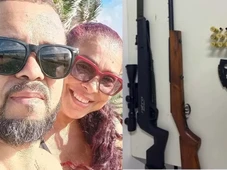 Imagem - Jovem que matou pai e madrasta a tiros na Bahia foi para bar após o crime