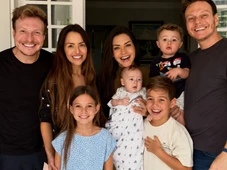 Imagem - Thais Fersoza reúne a família e detalhe em irmão de Michel Teló chama atenção