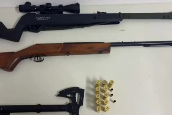 Casal foi morto por jovem e armas foram apreendidas por Reprodução