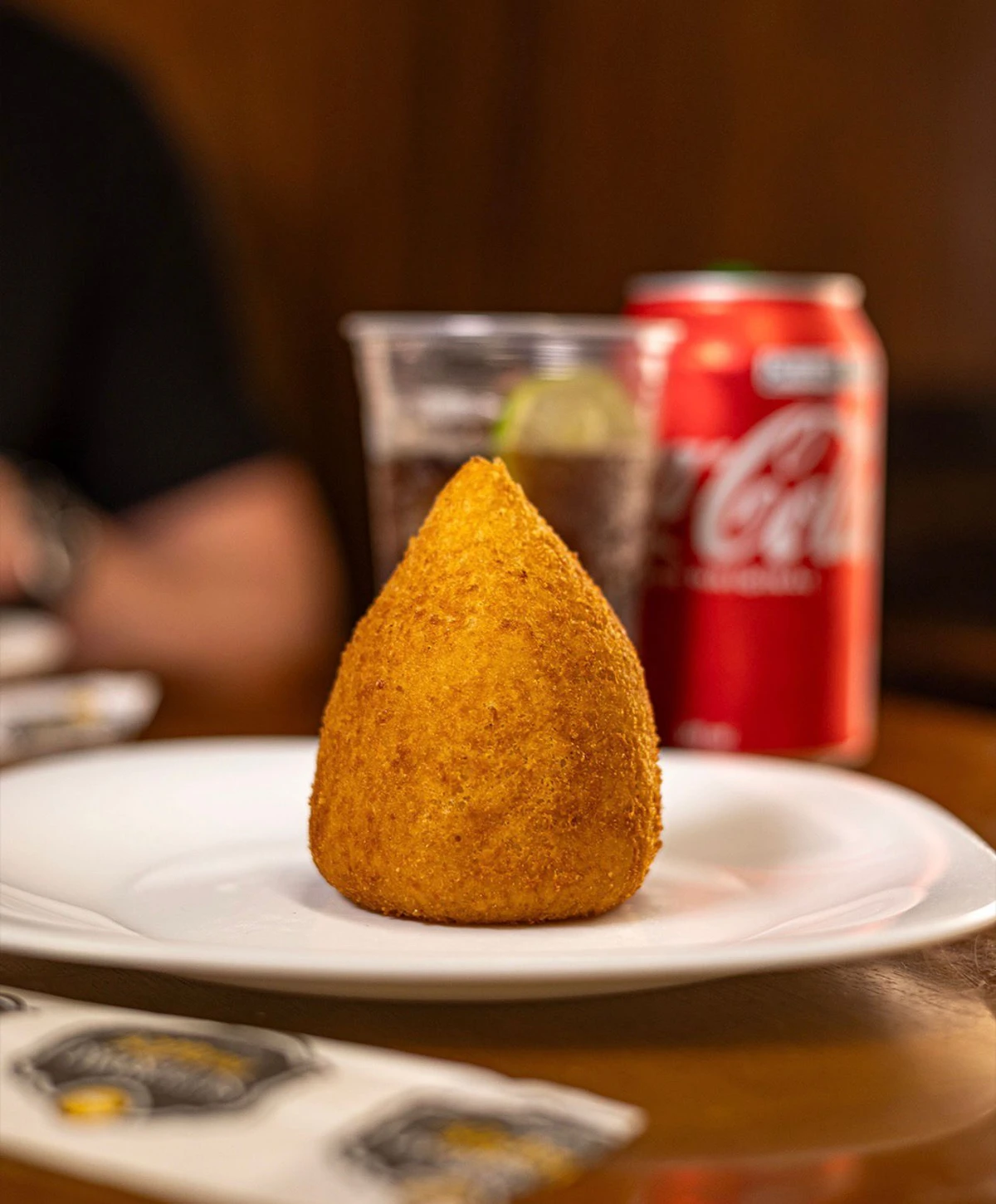 Coxinha da SuperPão Master. Loja na Avenida Paulo VI, Pituba. Instagram: @superpao_master por Reprodução