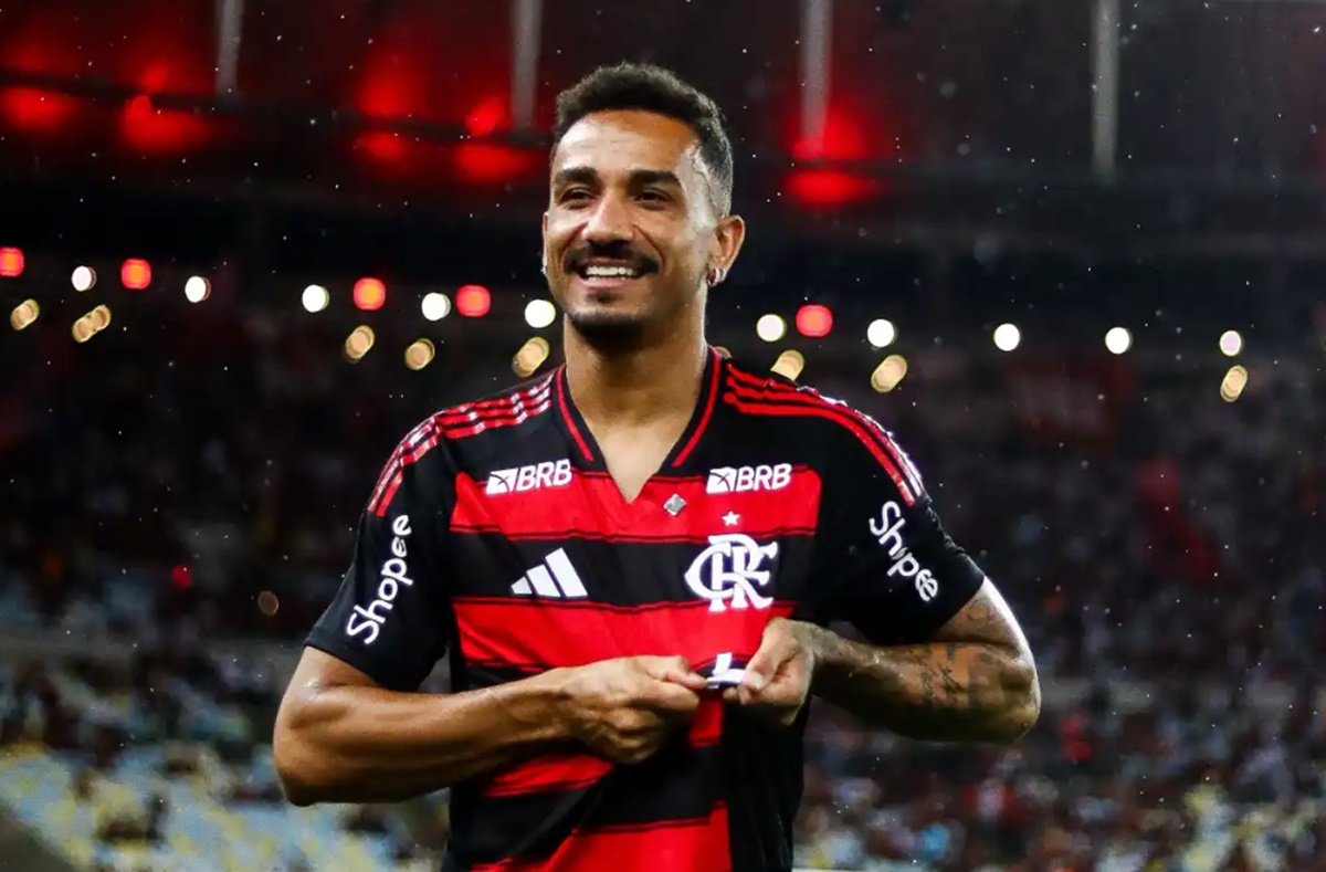DEFENSOR: Danilo (Flamengo) por Divulgação